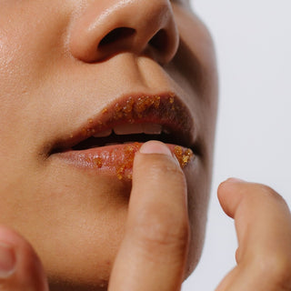 Manuka Honey Lip Scrub - by Savor Beauty - FACE